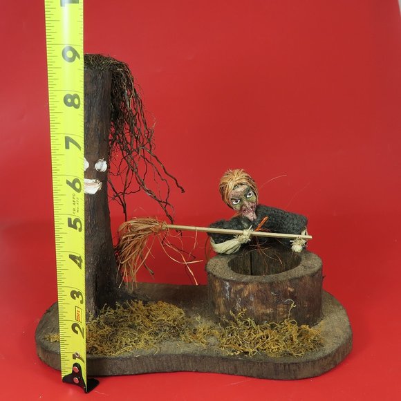 PRIMITIVE Folk Art Halloween Straw Witch & Wood Hand Carved Tree OLD